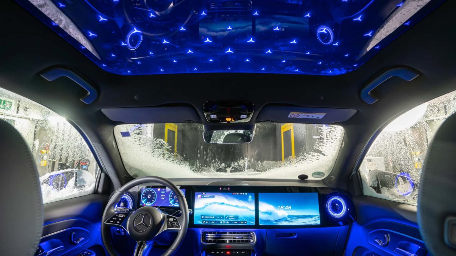 Νέα Mercedes GLB: Ταμπλό οθόνη, οροφή σαν ουρανός, ντεμπούτο στις 8/12